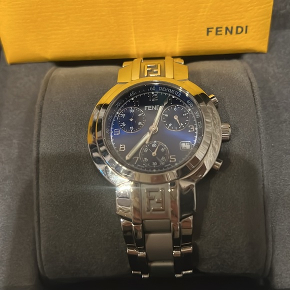 Fendi watch - Picture 14 of 14